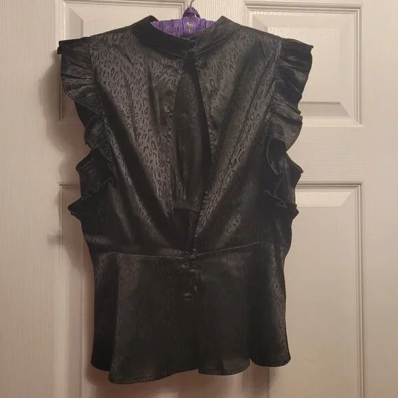 NWOT Lulus Skylar Rose Black Sleeveless Satin Leopard Peblum Blouse - Picture 3 of 7